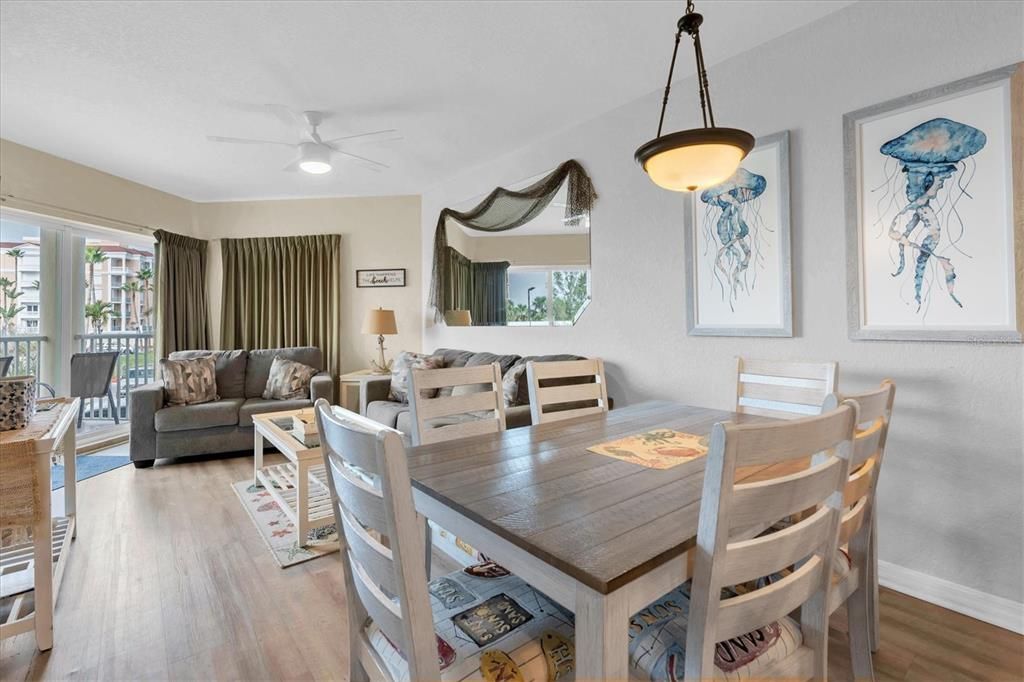 待售: $635,000 (2 贝兹, 1 浴室, 870 平方英尺)