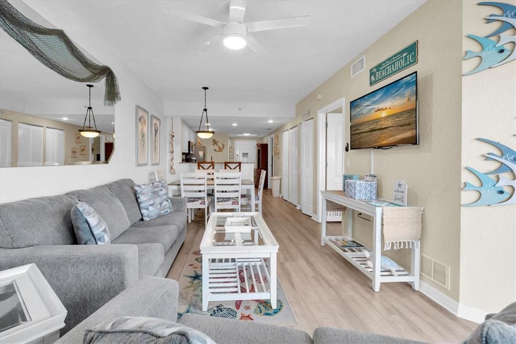 待售: $635,000 (2 贝兹, 1 浴室, 870 平方英尺)