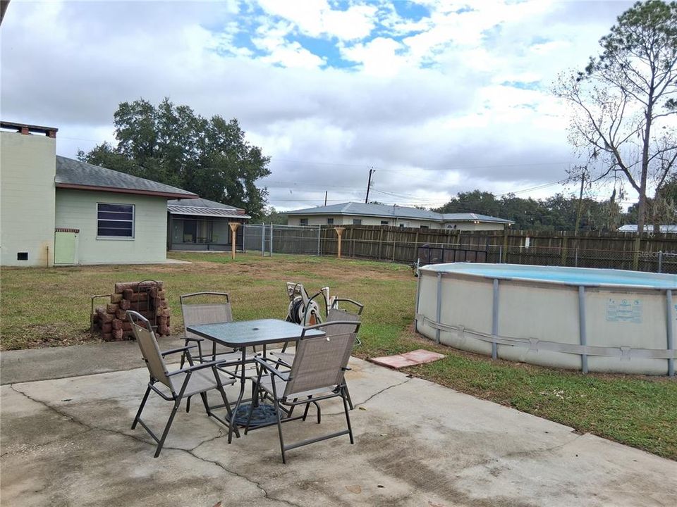 For Sale: $449,000 (4 beds, 2 baths, 2512 Square Feet)