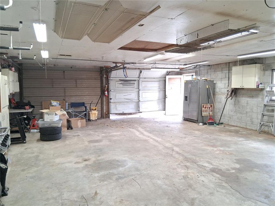 For Sale: $449,000 (4 beds, 2 baths, 2512 Square Feet)