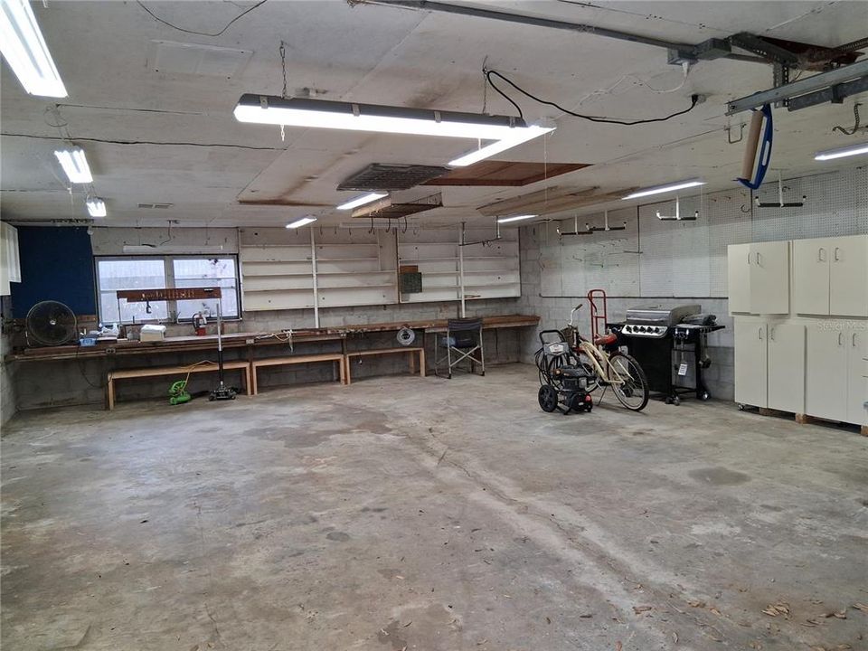 For Sale: $449,000 (4 beds, 2 baths, 2512 Square Feet)