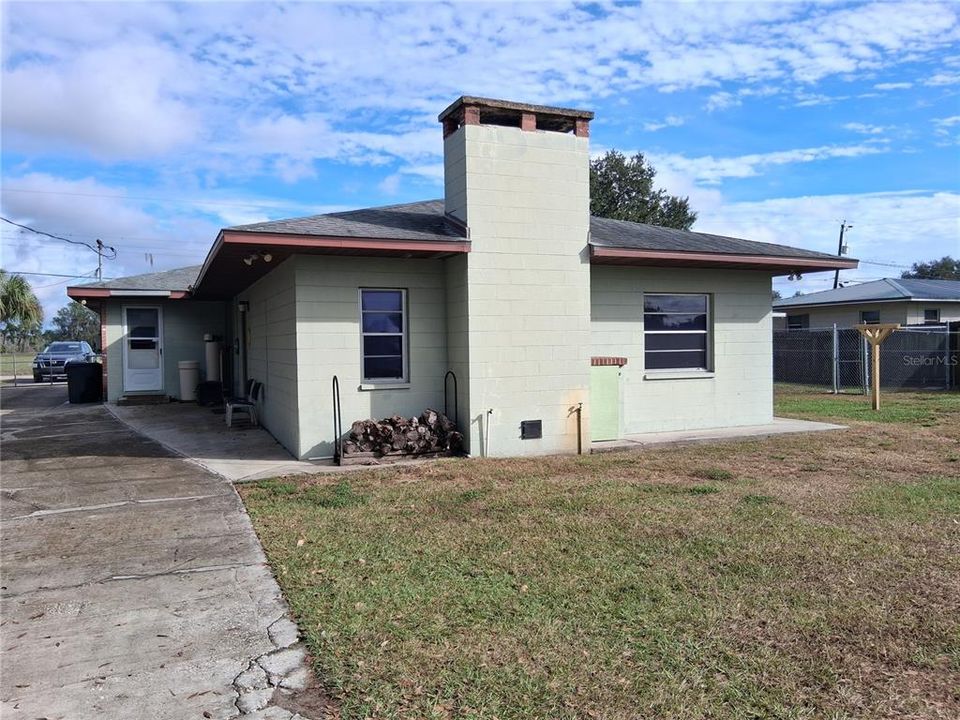 For Sale: $449,000 (4 beds, 2 baths, 2512 Square Feet)