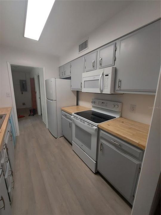 For Sale: $369,900 (3 beds, 2 baths, 1520 Square Feet)