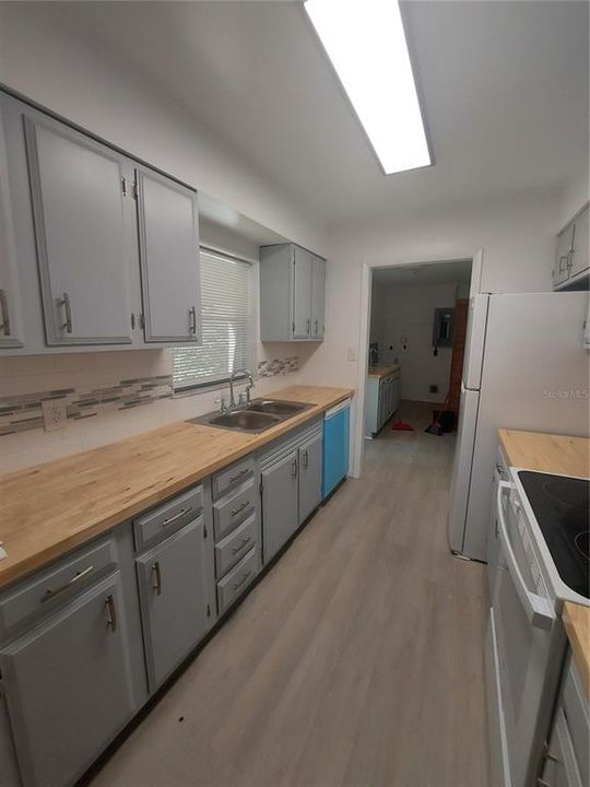 For Sale: $369,900 (3 beds, 2 baths, 1520 Square Feet)