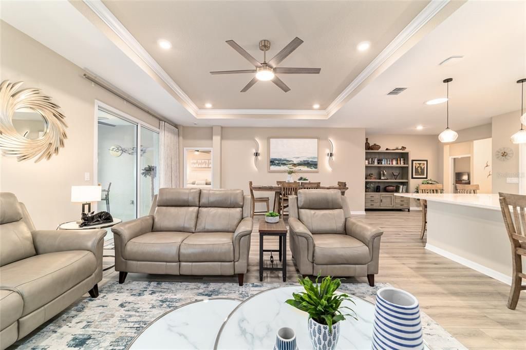 En Venta: $424,900 (3 camas, 2 baños, 2118 Pies cuadrados)