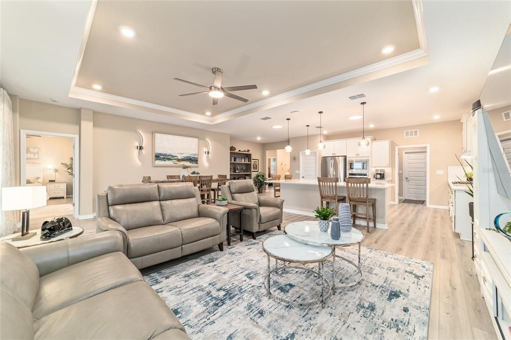 En Venta: $424,900 (3 camas, 2 baños, 2118 Pies cuadrados)