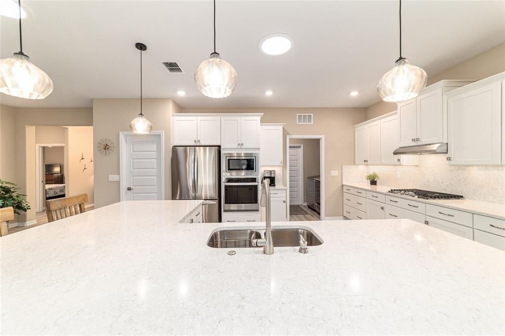 En Venta: $424,900 (3 camas, 2 baños, 2118 Pies cuadrados)