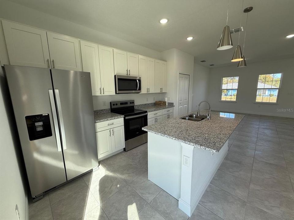 For Sale: $285,000 (4 beds, 2 baths, 1580 Square Feet)