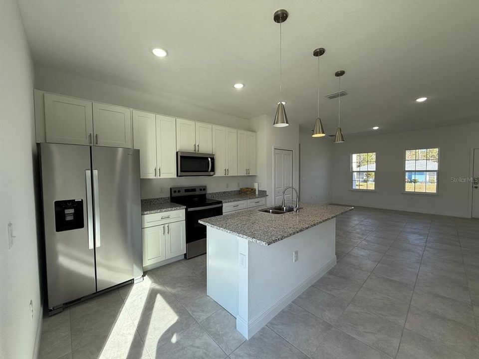 For Sale: $285,000 (4 beds, 2 baths, 1580 Square Feet)