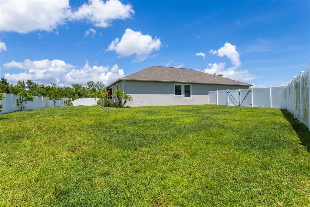 В аренду: $2,850 (4 спален, 3 ванн, 2040 Квадратных фут)