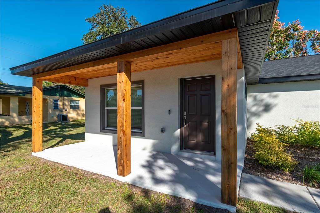 For Rent: $1,750 (3 beds, 2 baths, 1161 Square Feet)