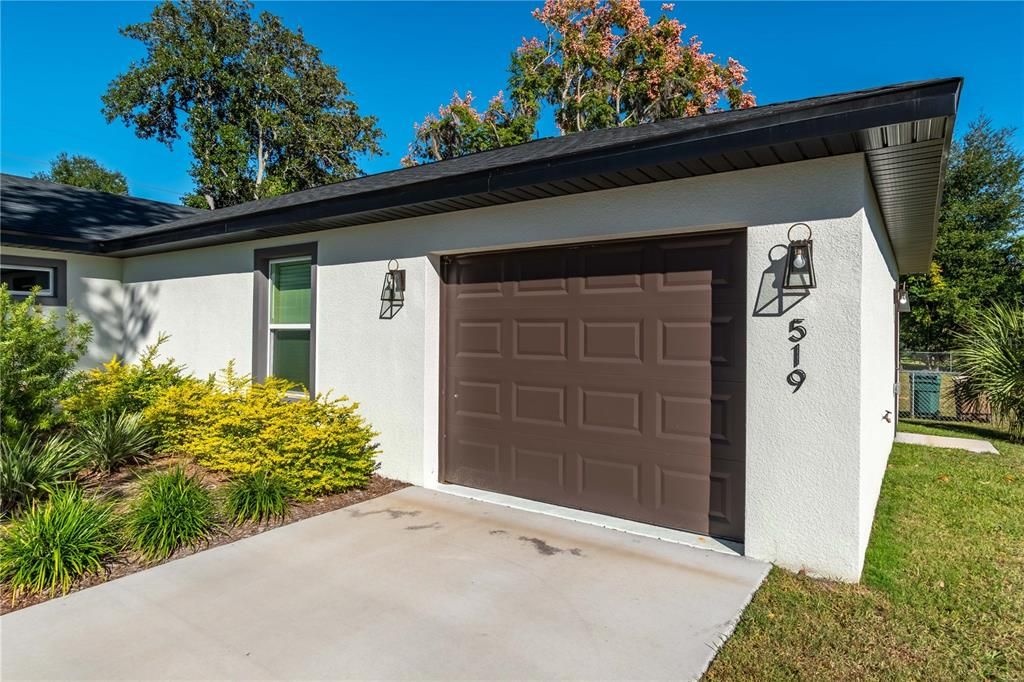 For Rent: $1,750 (3 beds, 2 baths, 1161 Square Feet)