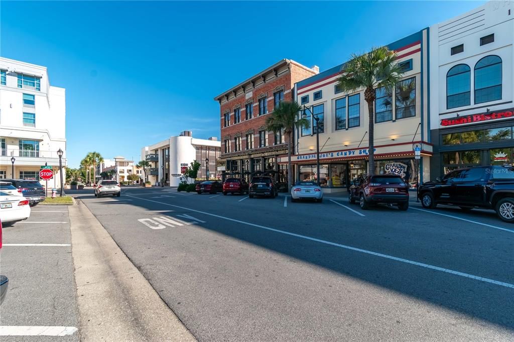 For Rent: $1,750 (3 beds, 2 baths, 1161 Square Feet)