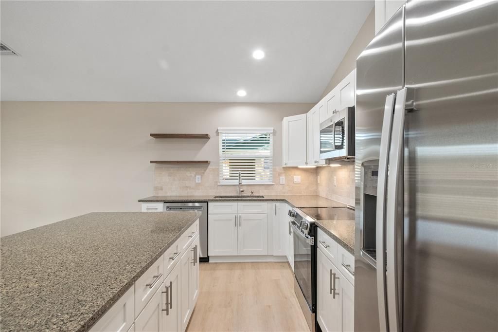 For Rent: $1,750 (3 beds, 2 baths, 1161 Square Feet)