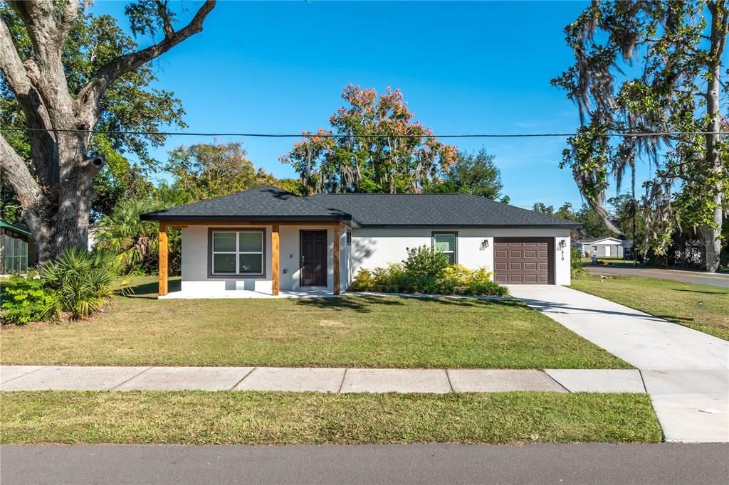 For Rent: $1,750 (3 beds, 2 baths, 1161 Square Feet)