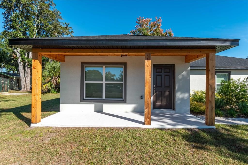 For Rent: $1,750 (3 beds, 2 baths, 1161 Square Feet)