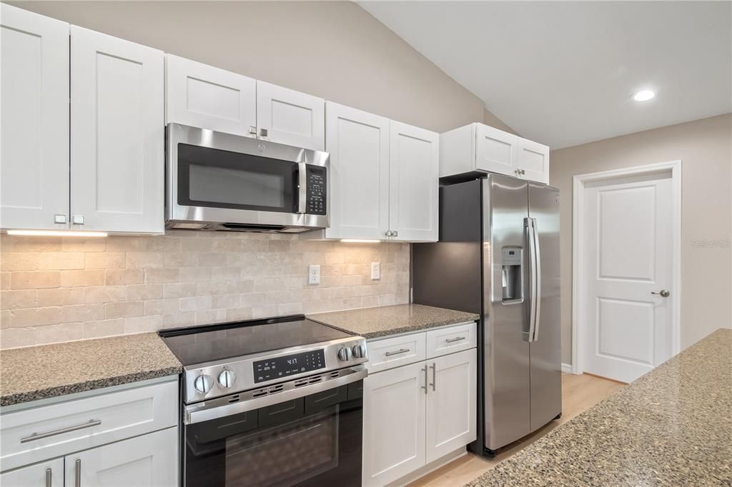 For Rent: $1,750 (3 beds, 2 baths, 1161 Square Feet)