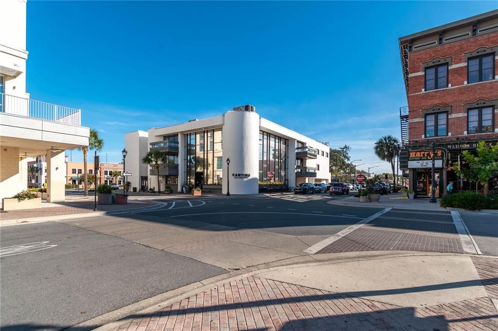 For Rent: $1,750 (3 beds, 2 baths, 1161 Square Feet)