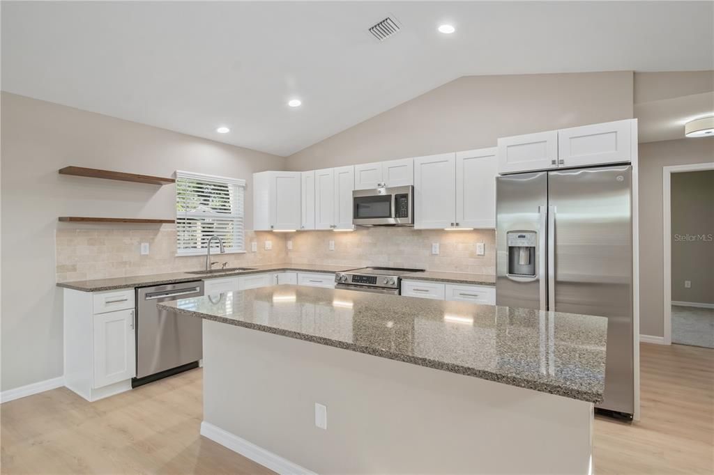 For Rent: $1,750 (3 beds, 2 baths, 1161 Square Feet)