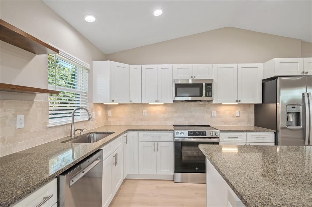 For Rent: $1,750 (3 beds, 2 baths, 1161 Square Feet)