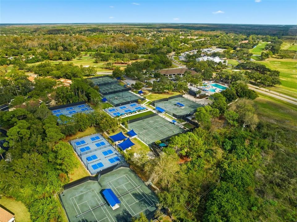 For Sale: $200,000 (2 beds, 2 baths, 1094 Square Feet)