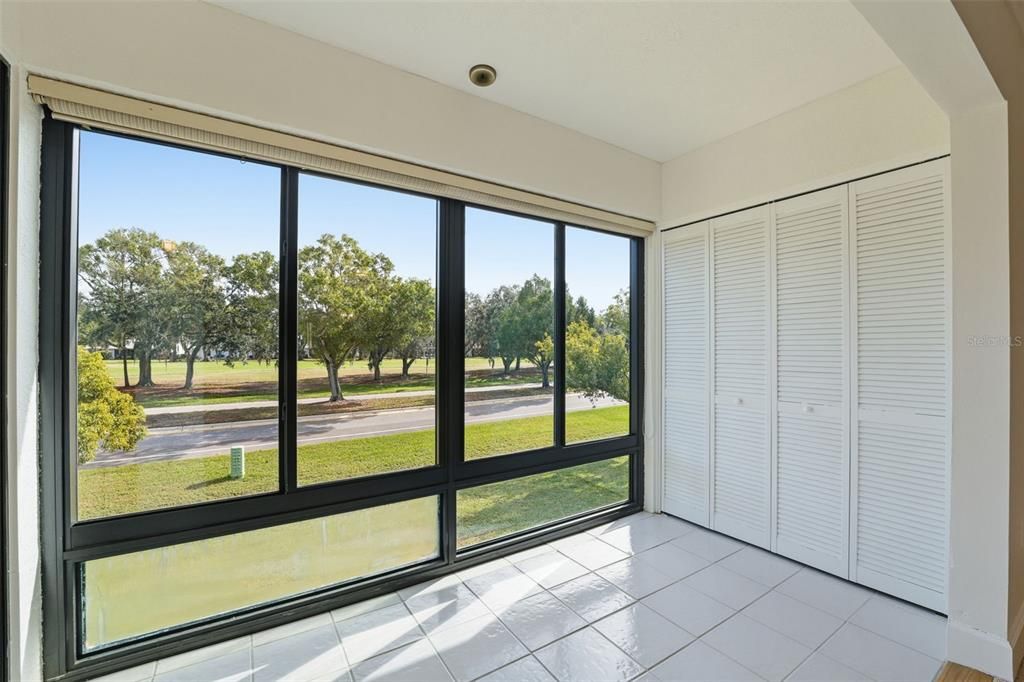 For Sale: $200,000 (2 beds, 2 baths, 1094 Square Feet)