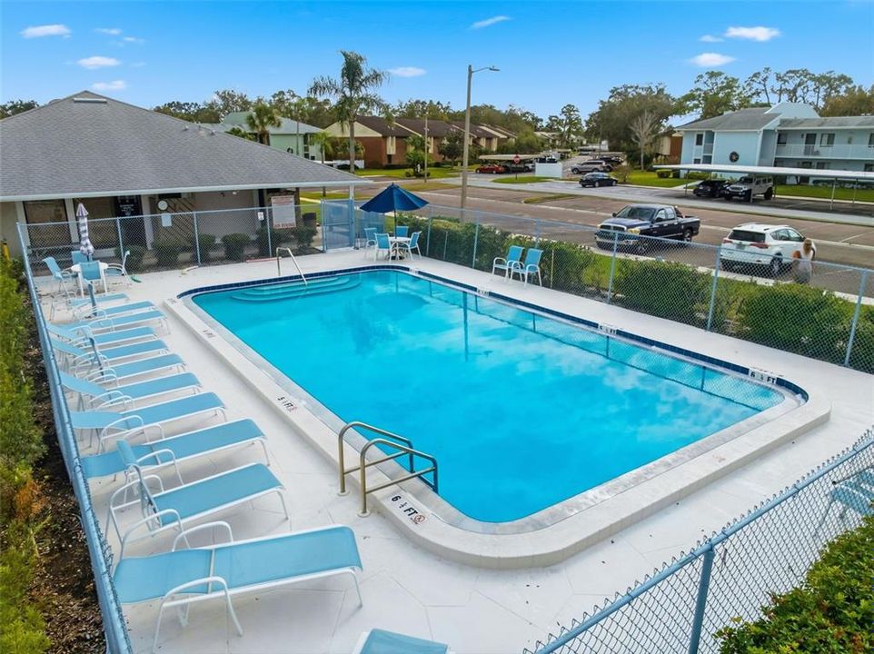 For Sale: $200,000 (2 beds, 2 baths, 1094 Square Feet)