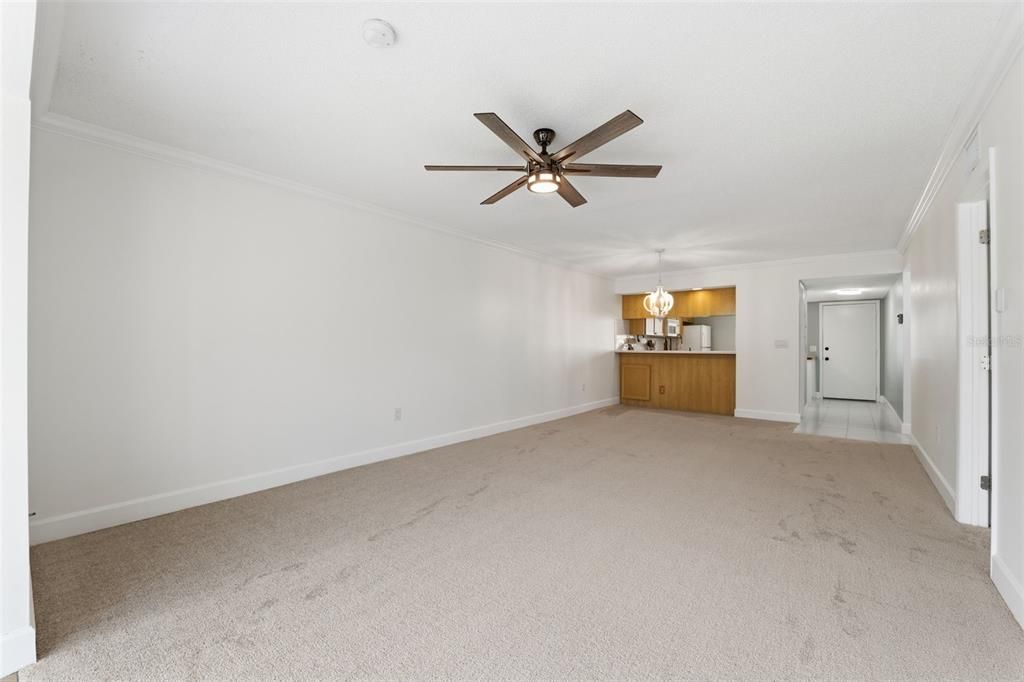 For Sale: $200,000 (2 beds, 2 baths, 1094 Square Feet)