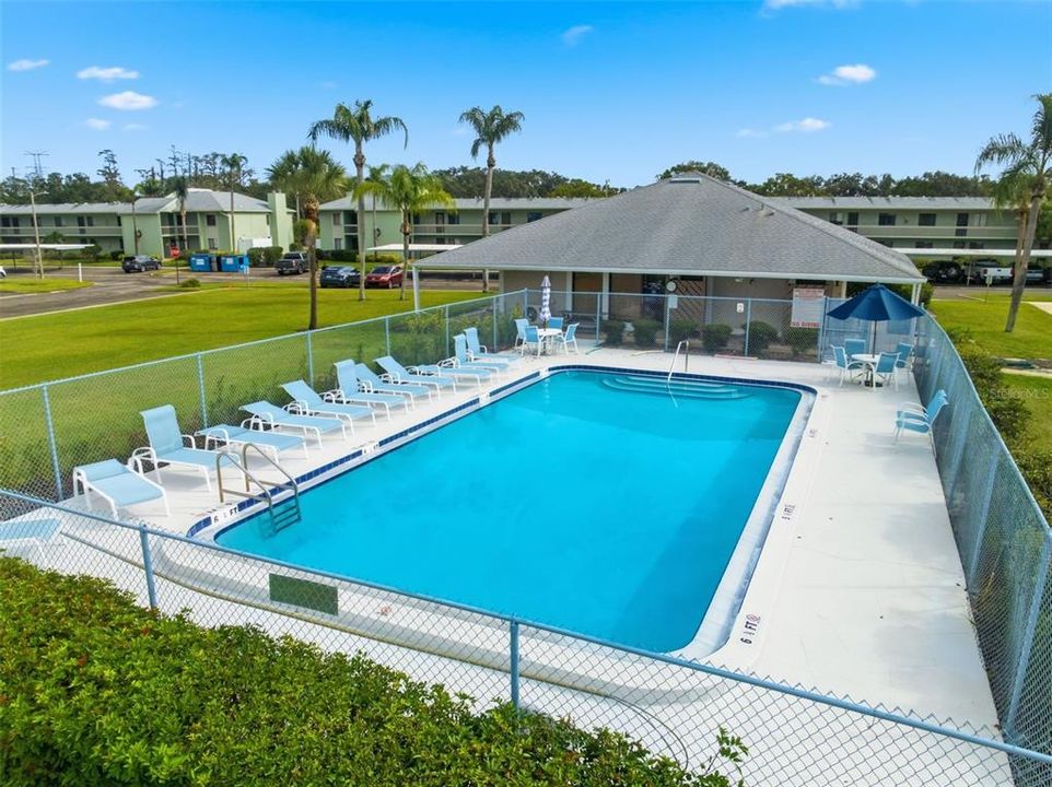 For Sale: $200,000 (2 beds, 2 baths, 1094 Square Feet)