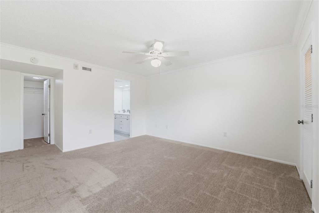 For Sale: $200,000 (2 beds, 2 baths, 1094 Square Feet)