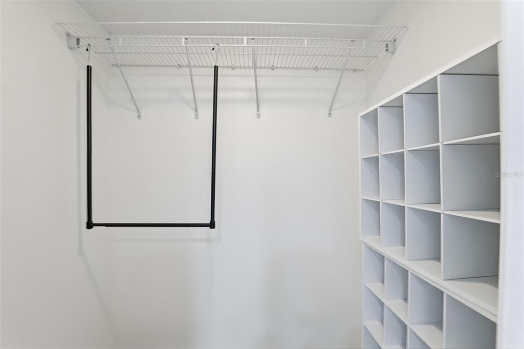 For Sale: $200,000 (2 beds, 2 baths, 1094 Square Feet)