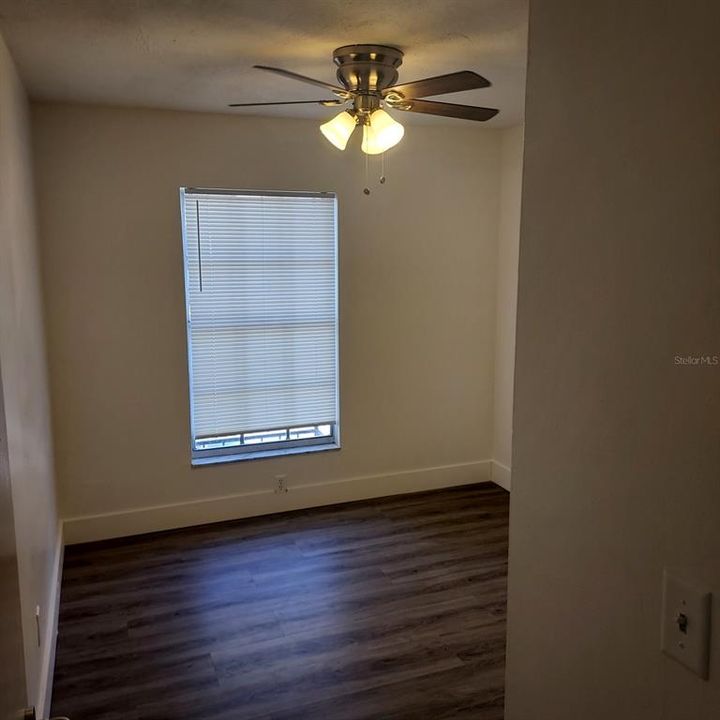 出租: $2,100 (3 贝兹, 1 浴室, 1448 平方英尺)