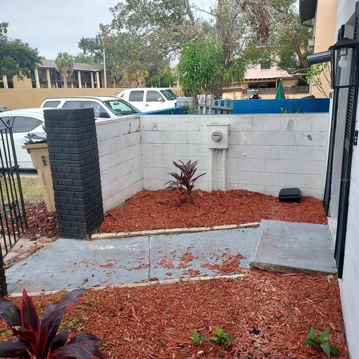 出租: $2,100 (3 贝兹, 1 浴室, 1448 平方英尺)