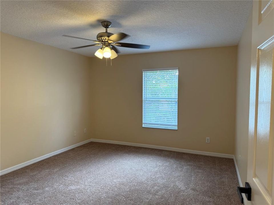 En Renta: $2,500 (4 camas, 2 baños, 2630 Pies cuadrados)