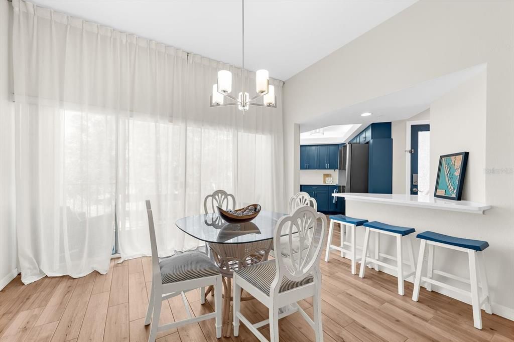 待售: $525,000 (2 贝兹, 2 浴室, 949 平方英尺)