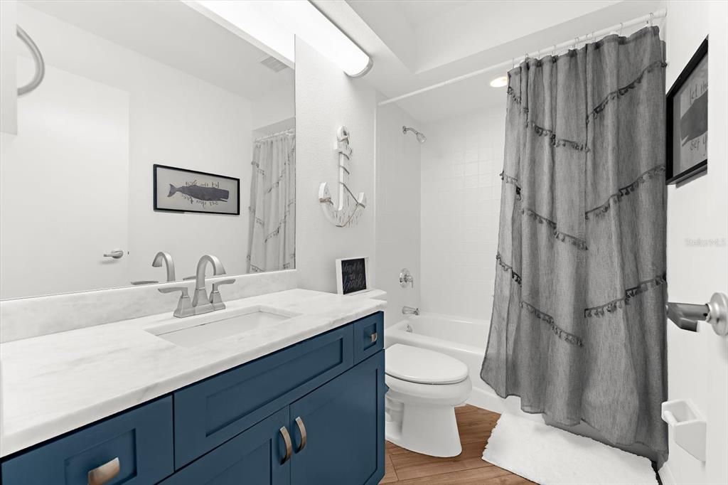 待售: $525,000 (2 贝兹, 2 浴室, 949 平方英尺)