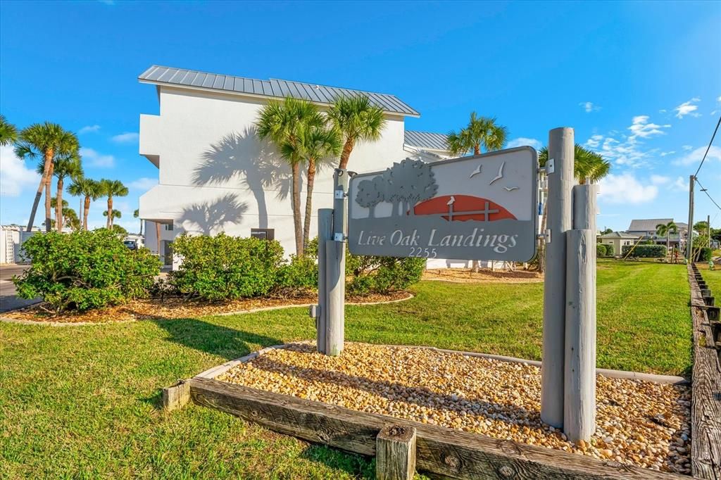 待售: $525,000 (2 贝兹, 2 浴室, 949 平方英尺)