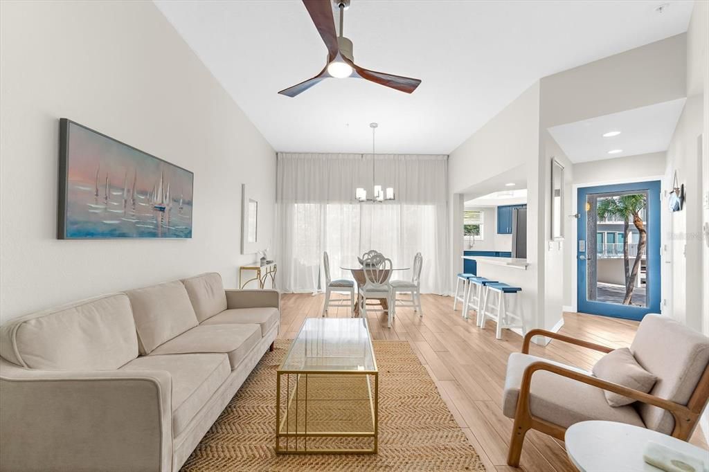 待售: $525,000 (2 贝兹, 2 浴室, 949 平方英尺)