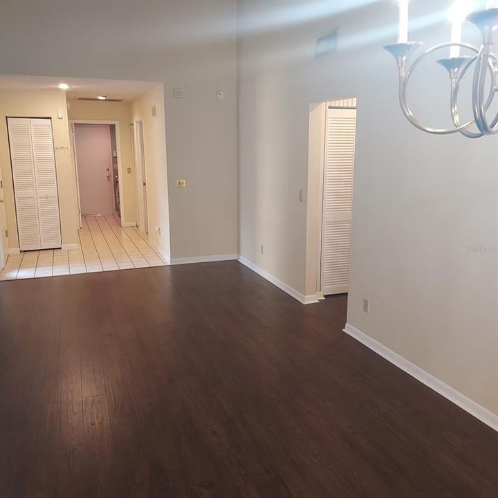 出租: $2,400 (3 贝兹, 2 浴室, 1389 平方英尺)