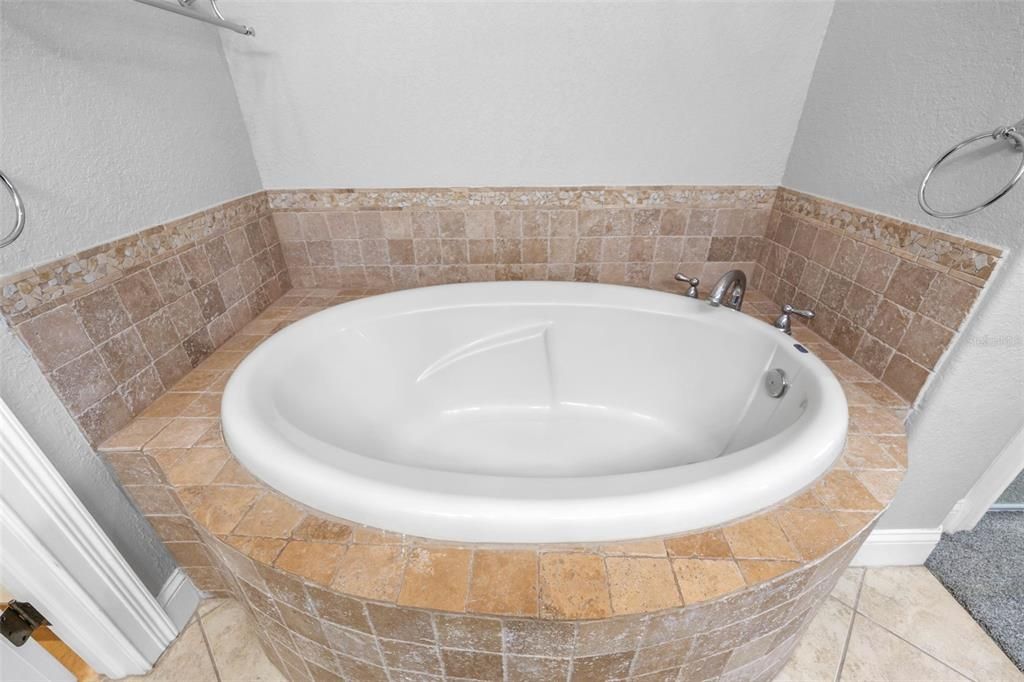 En Renta: $5,250 (3 camas, 3 baños, 2138 Pies cuadrados)