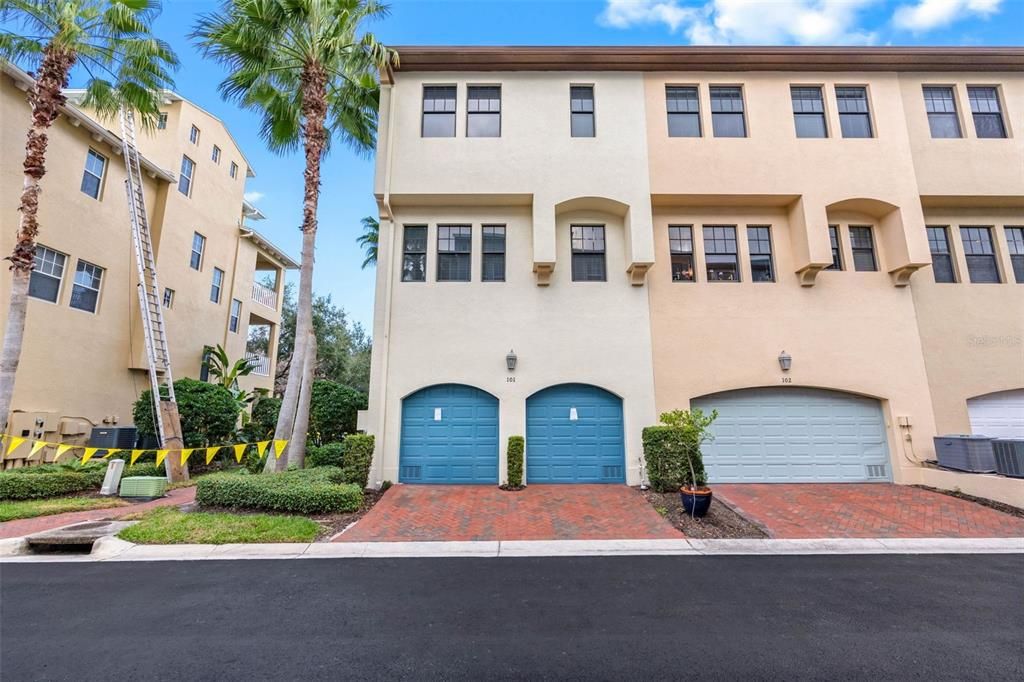 En Renta: $5,250 (3 camas, 3 baños, 2138 Pies cuadrados)