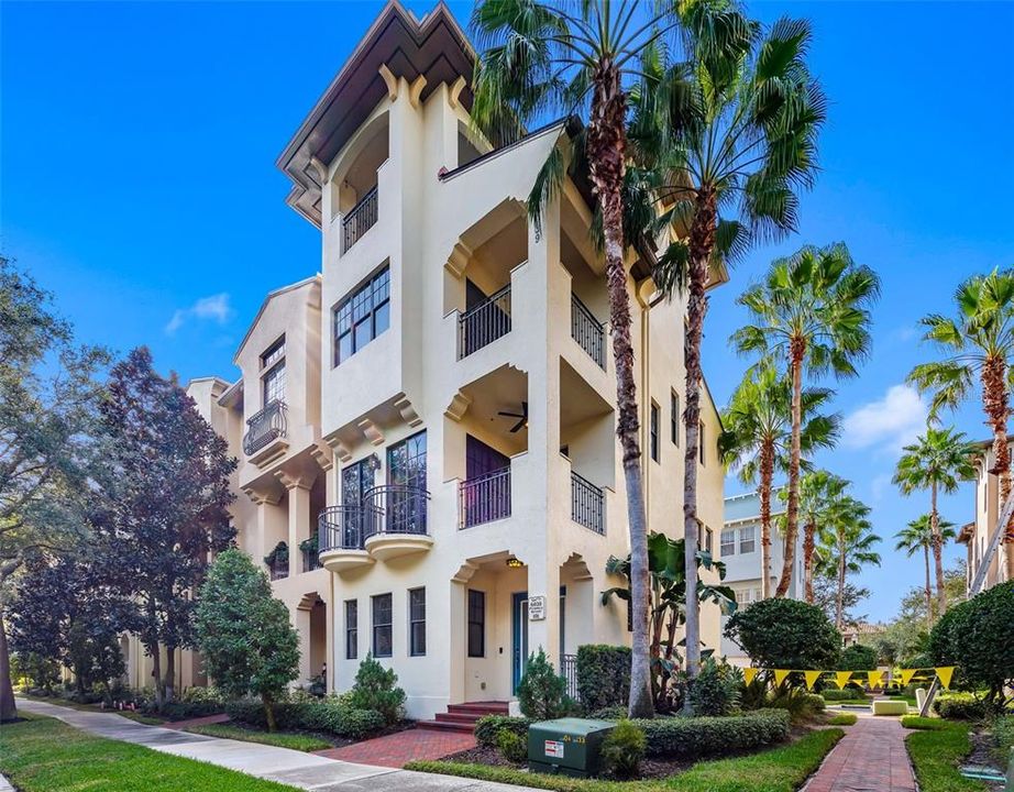 En Renta: $5,250 (3 camas, 3 baños, 2138 Pies cuadrados)