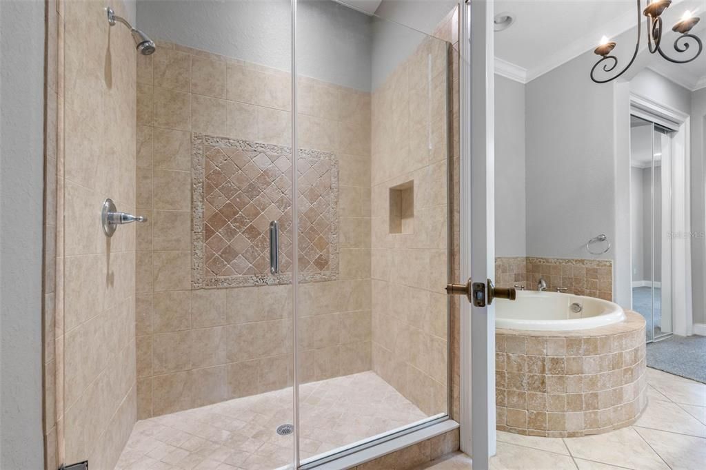 En Renta: $5,250 (3 camas, 3 baños, 2138 Pies cuadrados)