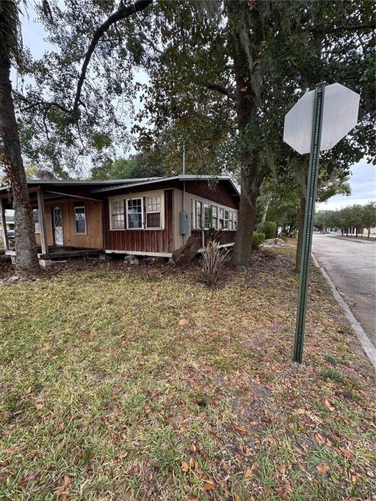 На продажу: $75,000 (3 спален, 1 ванн, 1356 Квадратных фут)