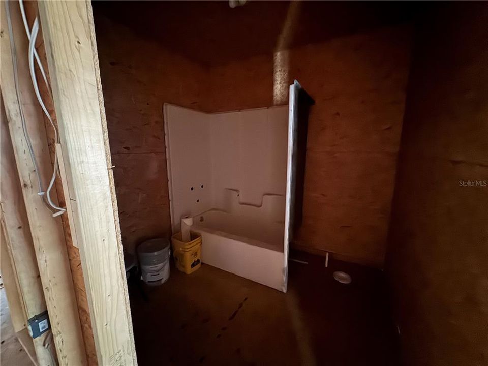 На продажу: $75,000 (3 спален, 1 ванн, 1356 Квадратных фут)