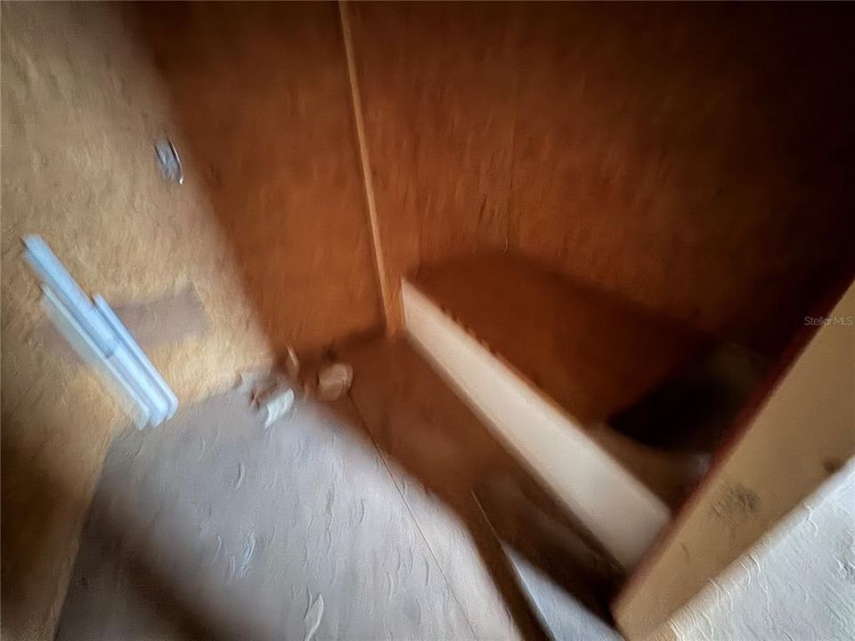 На продажу: $75,000 (3 спален, 1 ванн, 1356 Квадратных фут)