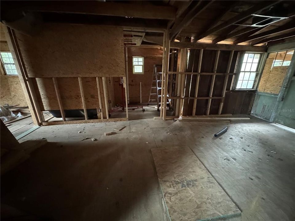 На продажу: $75,000 (3 спален, 1 ванн, 1356 Квадратных фут)