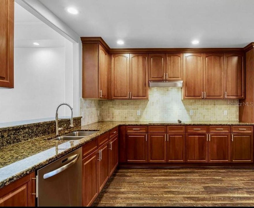 На продажу: $595,000 (3 спален, 2 ванн, 2162 Квадратных фут)