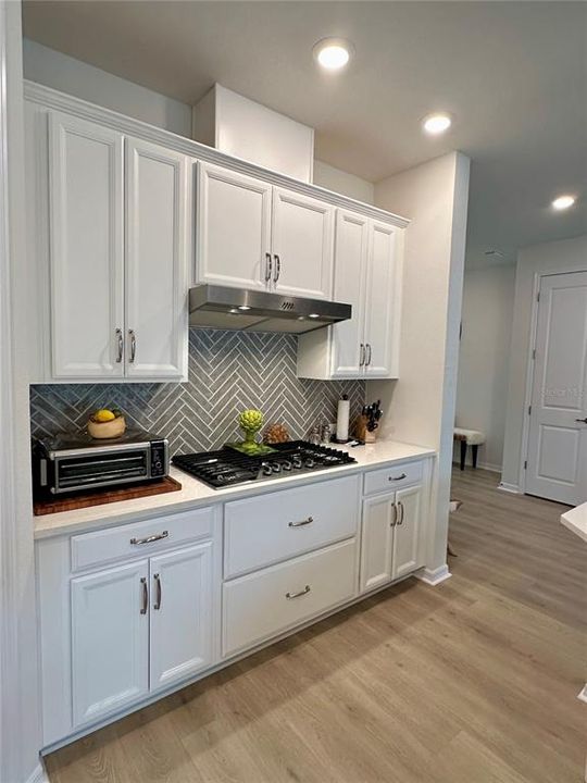 Active With Contract: $429,000 (3 beds, 2 baths, 2004 Square Feet)