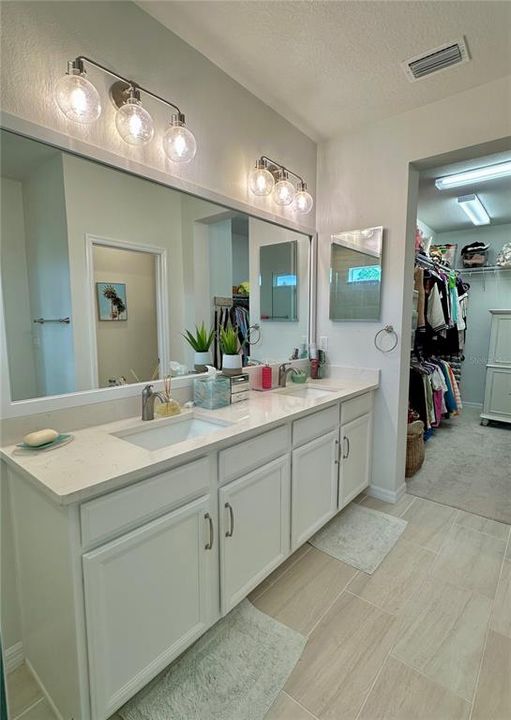 Active With Contract: $429,000 (3 beds, 2 baths, 2004 Square Feet)